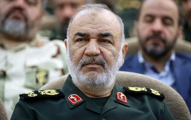 سردار سلامی: بسیج در محرومیت زدایی پیشگام باشد سردار سلامی: بسیج در محرومیت زدایی پیشگام باشد