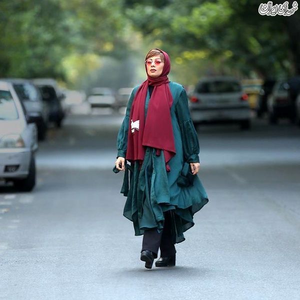 عکس/ مانتوی عجیب و غریب خانم بازیگر