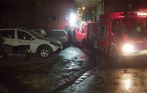 آتشسوزی گسترده در انبار لباس در چهارراه استانبول آتشسوزی گسترده در انبار لباس در چهارراه استانبول