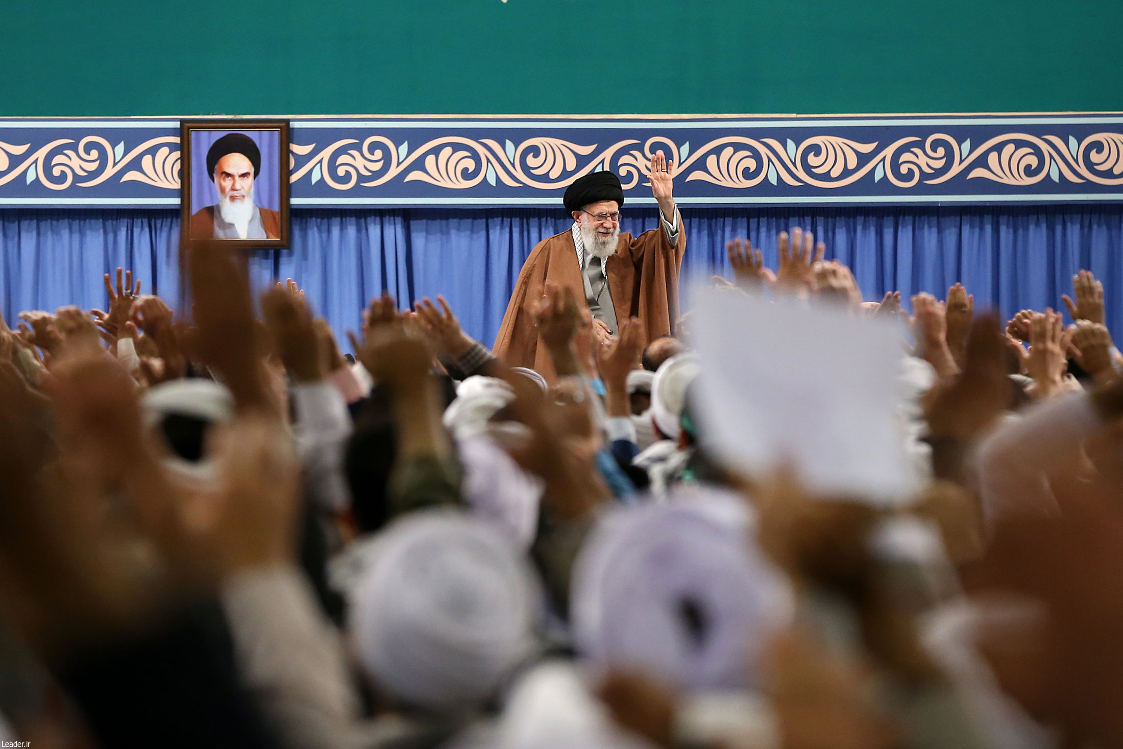 دیدار «بسیجیان» با امام خامنه ای