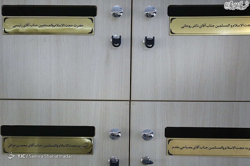 عکس/ باکس وسایل روحانی و رئیسی