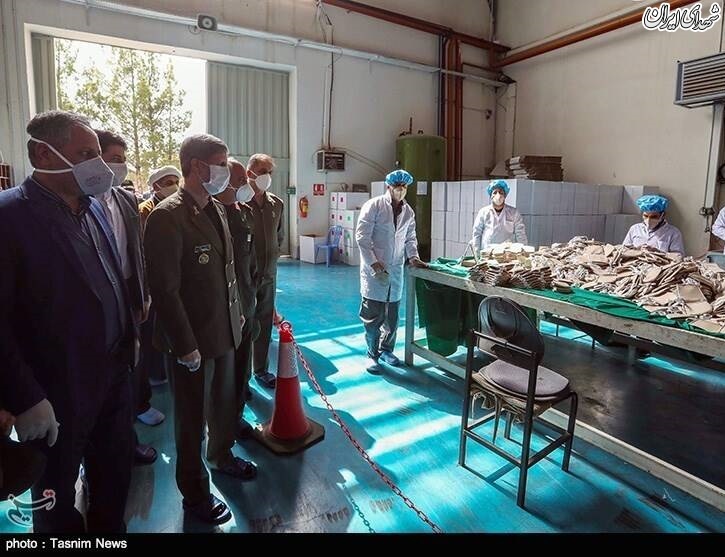 عکس/ بازدید وزیر دفاع از کارخانجات تولید لوازم بهداشتی عکس/ بازدید وزیر دفاع از کارخانجات تولید لوازم بهداشتی