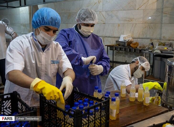 عکس/ سنگ تمام موکب داران برای شکست کرونا عکس/ سنگ تمام موکب داران برای شکست کرونا