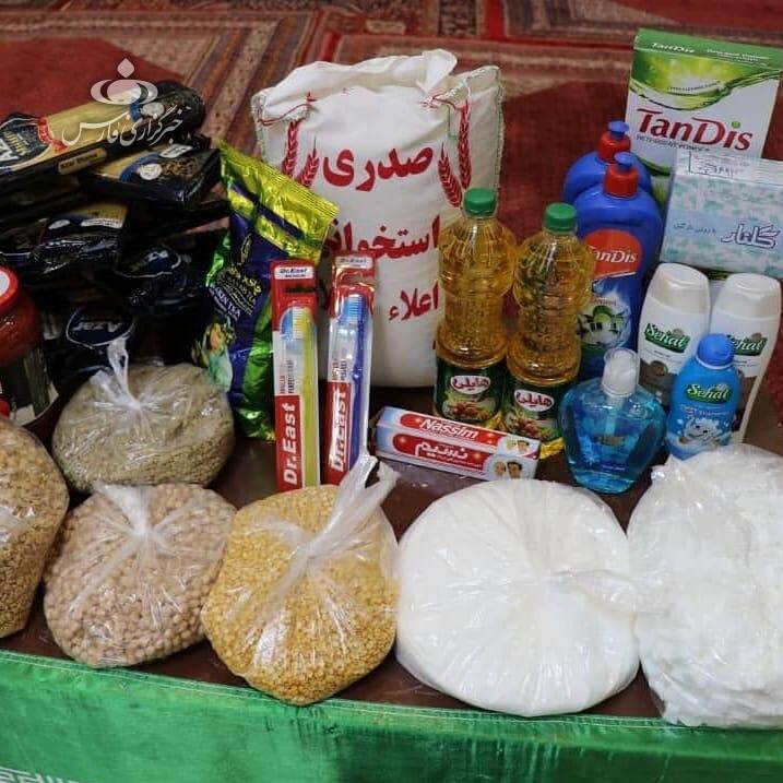 کمک رسانی یک مسجد به خانوادههای آسیبدیده از کرونا +عکس کمک رسانی یک مسجد به خانوادههای آسیبدیده از کرونا +عکس