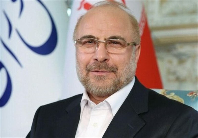 قالیباف: اگر با یک جمله و عکس امام را تعریف کنند، ظلم است قالیباف: اگر با یک جمله و عکس امام را تعریف کنند، ظلم است