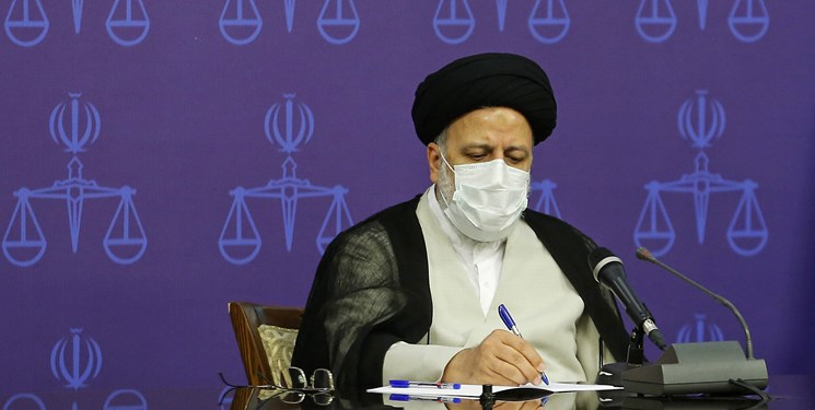 بازدید رئیس دستگاه قضا از کارخانه پوشش و رشت الکتریک بازدید رئیس دستگاه قضا از کارخانه پوشش و رشت الکتریک