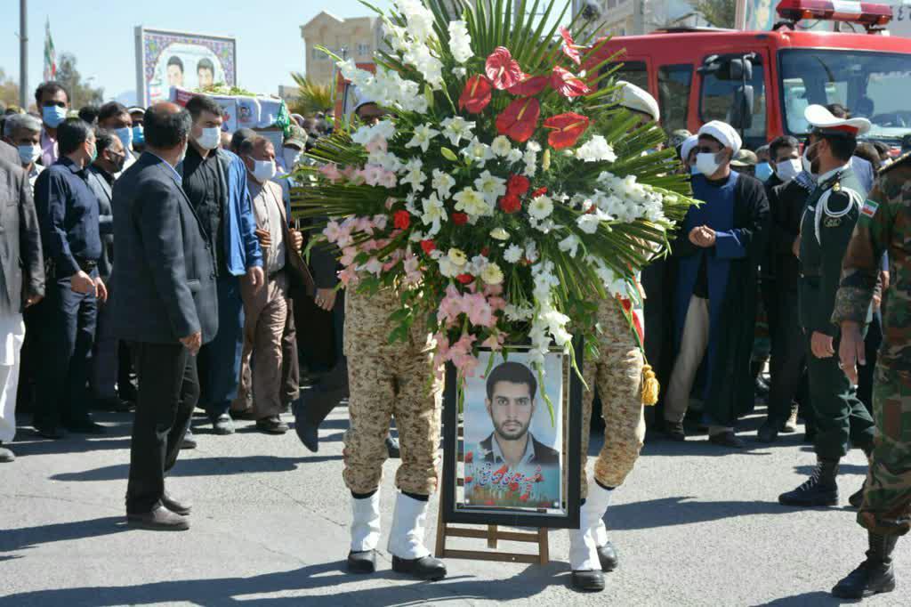 تشییع پیکر دو شهید از سربازان گمنام تشییع پیکر دو شهید از سربازان گمنام