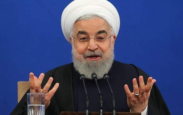 روحانی هنر خاصی در پرت کردن حواس مردم دارد روحانی هنر خاصی در پرت کردن حواس مردم دارد