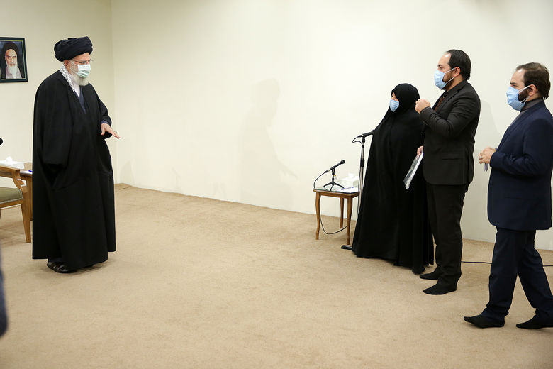 تجلیل رهبر انقلاب از برجستگیهای علمی و فنی و اخلاص شهید فخریزاده تجلیل رهبر انقلاب از برجستگیهای علمی و فنی و اخلاص شهید فخریزاده