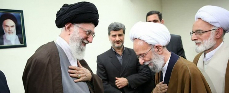 مقایسه آیتالله خامنهای با دیگران مصداق «الدهر انزلنی» است مقایسه آیتالله خامنهای با دیگران مصداق «الدهر انزلنی» است