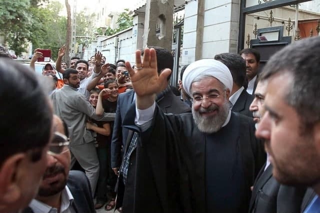 صفوف کرونایی در آخرین سال دولت تدبیر صفوف کرونایی در آخرین سال دولت تدبیر