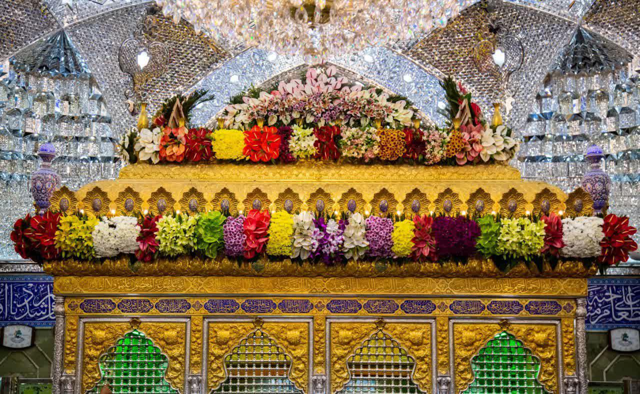 گل‌آرایی حرم حضرت اباعبدالله(ع)و حضرت عباس(ع)