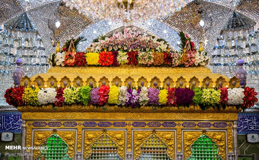گل‌آرایی حرم حضرت اباعبدالله(ع)و حضرت عباس(ع)