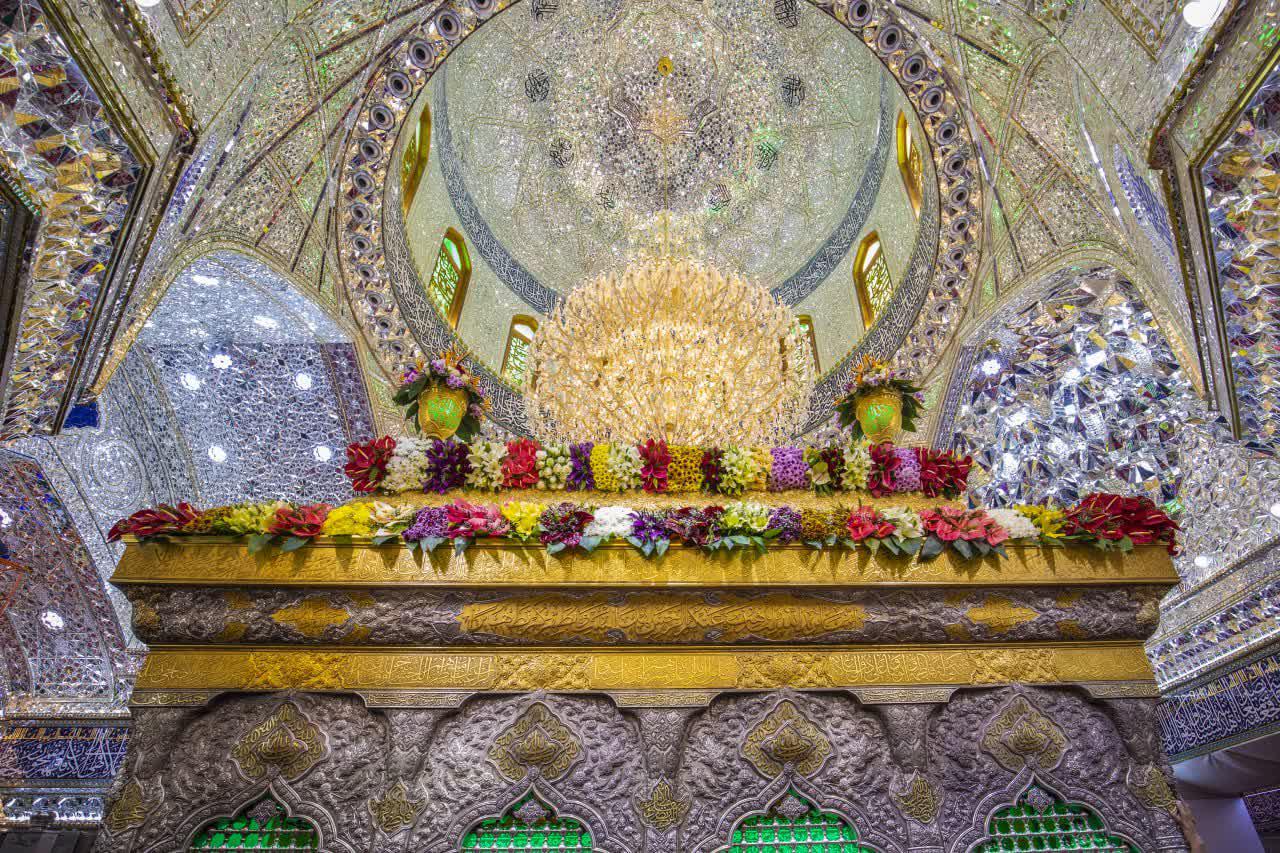 گل‌آرایی حرم حضرت اباعبدالله(ع)و حضرت عباس(ع)