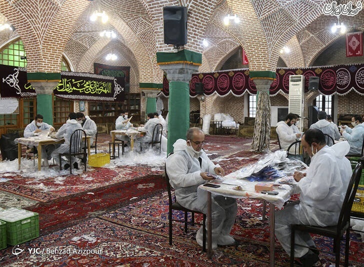 عکس/ ادامه روند تولید ماسک توسط جهادگران