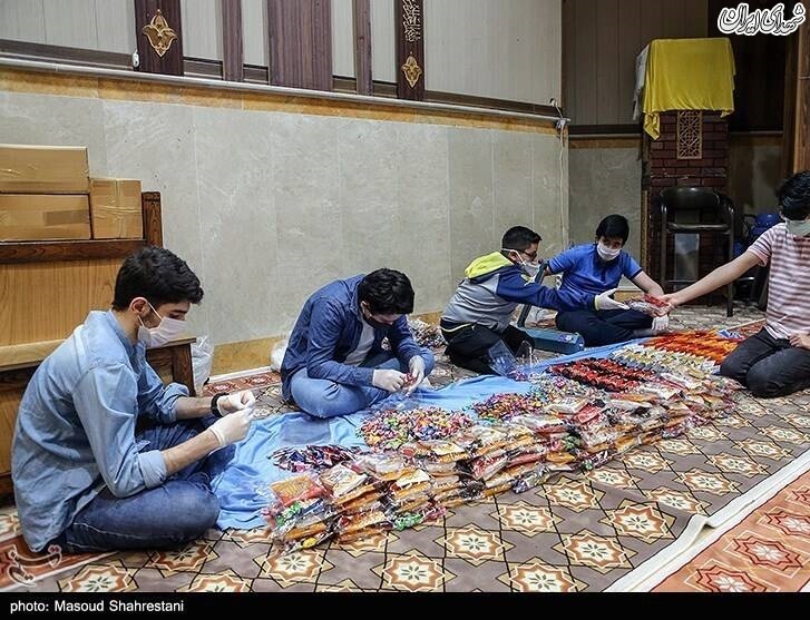 عکس/ تأمین ارزاق خانوادههای نیازمند در آستانه رمضان عکس/ تأمین ارزاق خانوادههای نیازمند در آستانه رمضان