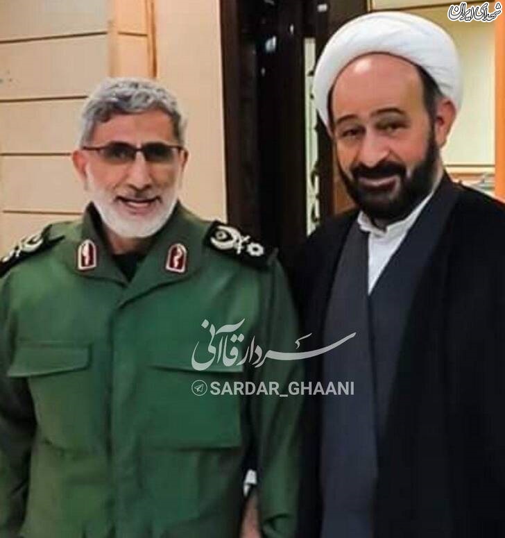 عکس/ سردار قاآنی در کنار مرد ۱۰ میلیون دلاری عکس/ سردار قاآنی در کنار مرد ۱۰ میلیون دلاری