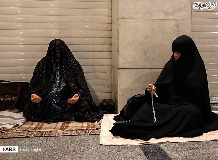 عکس/ احیای شب نوزدهم در جوار امام رئوف عکس/ احیای شب نوزدهم در جوار امام رئوف