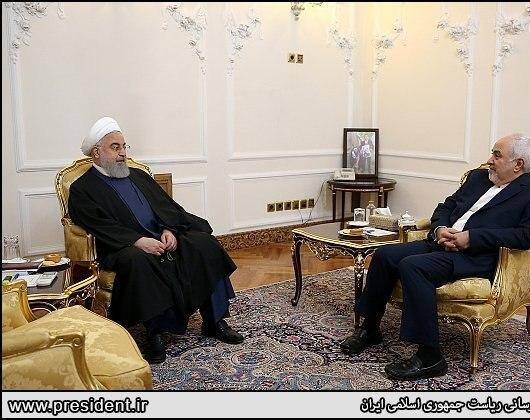 عکس/ فاصله اجتماعی ظریف و روحانی!