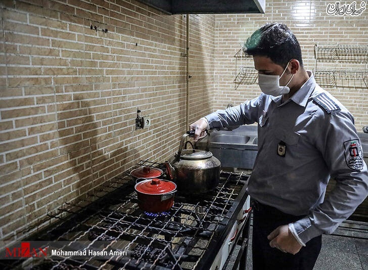 عکس/ افطار با آتش نشان‌ها