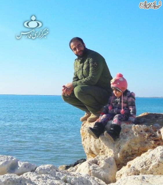 «حاج قاسم» اولین کسی بود که روی سر بچههایم دستکشید «حاج قاسم» اولین کسی بود که روی سر بچههایم دستکشید