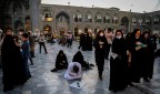 لحظه وصل زائران با اشک‌هایی از دلتنگی