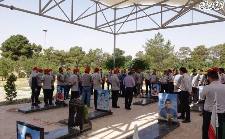 عکس/ آتش نشانان تا مرقد مطهر امام رکاب زدند
