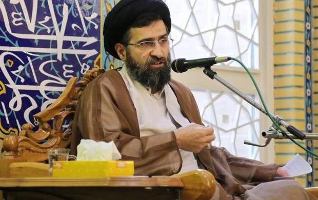کارشناس سمت خدا: طبری آبروی نظام را برده کارشناس سمت خدا: طبری آبروی نظام را برده