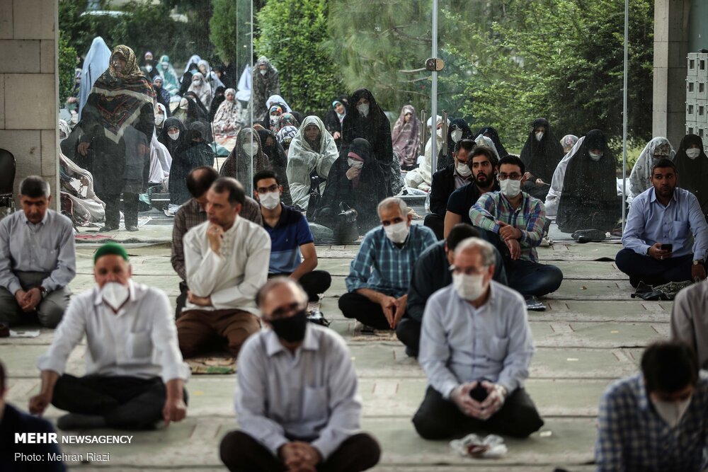 نماز عیدسعید فطر در دانشگاه تهران