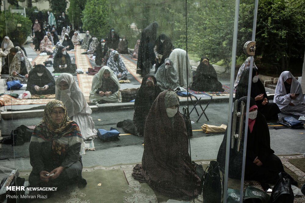 نماز عیدسعید فطر در دانشگاه تهران