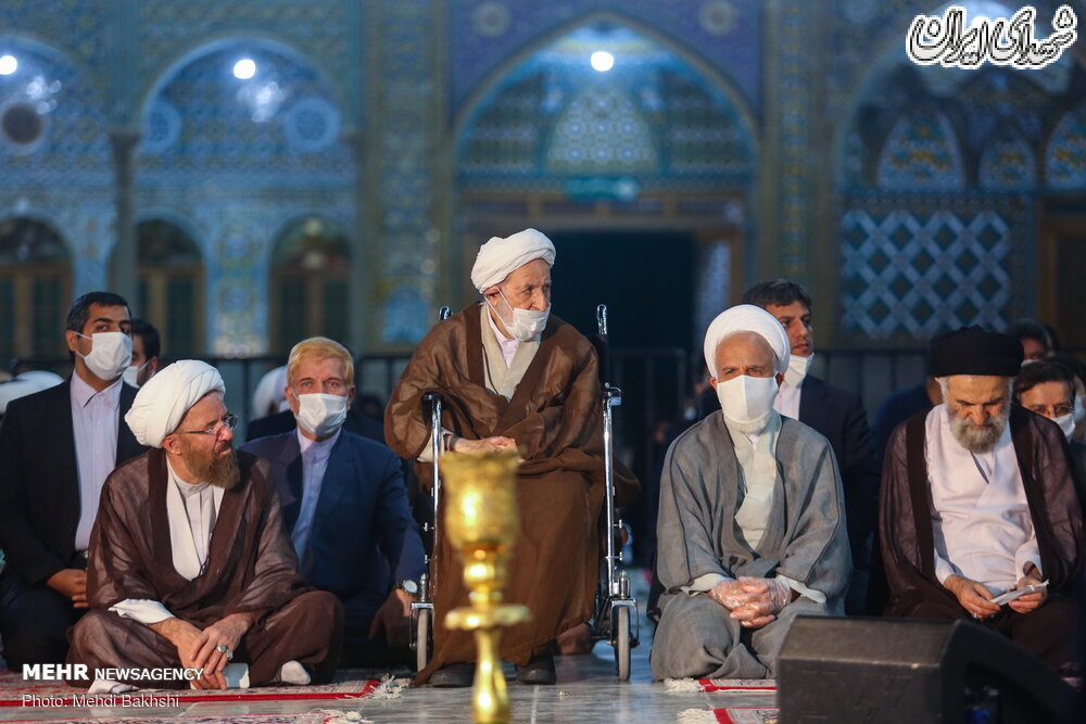 آیین شکرانه بازگشایی حرم مطهر حضرت معصومه (س) آیین شکرانه بازگشایی حرم مطهر حضرت معصومه (س)