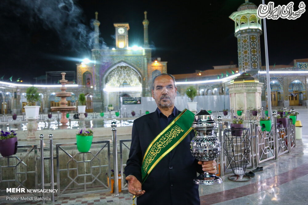 آیین شکرانه بازگشایی حرم مطهر حضرت معصومه (س) آیین شکرانه بازگشایی حرم مطهر حضرت معصومه (س)