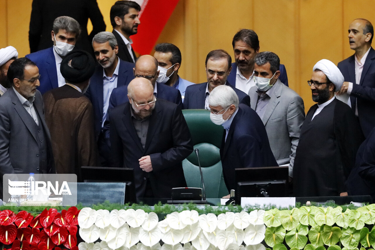 قالیباف با ۲۳۰ رای رئیس مجلس شد/ قاضی زاده و نیکزاد نواب رئیس شدند قالیباف با ۲۳۰ رای رئیس مجلس شد/ قاضی زاده و نیکزاد نواب رئیس شدند