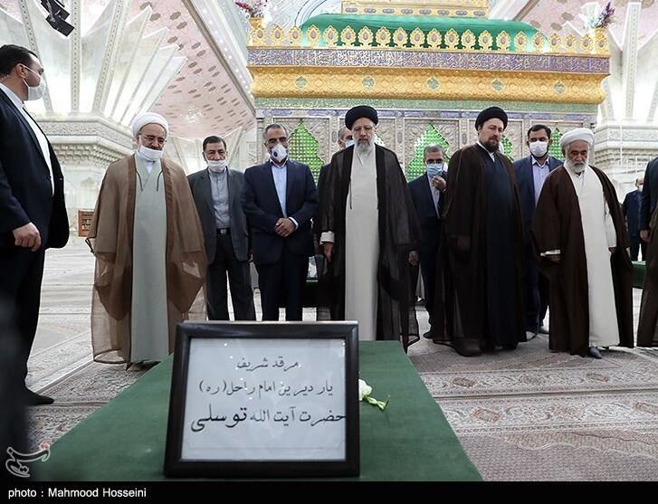 عکس/ تجدید میثاق رئیس قوه قضائیه با آرمانهای امام خمینی(ره) عکس/ تجدید میثاق رئیس قوه قضائیه با آرمانهای امام خمینی(ره)