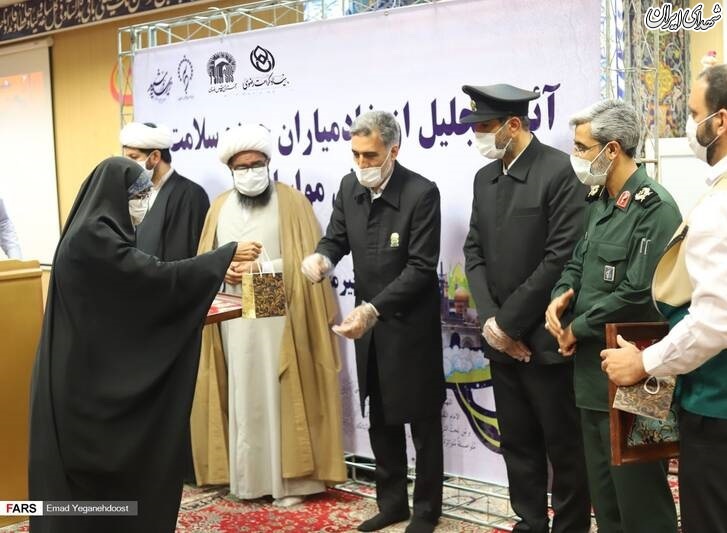 عکس/ تجلیل از جهادگران حوزه سلامت