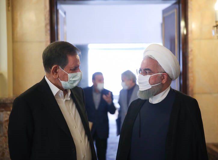 عکس/ گفتگوی روحانی و جهانگیری با ماسک