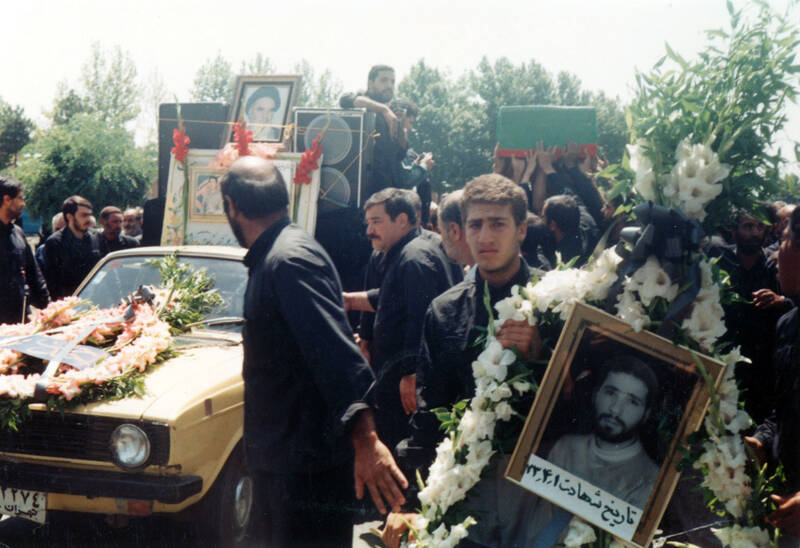 تصاویر/ جانباز شهید «احمد مومنی» تصاویر/ جانباز شهید «احمد مومنی»