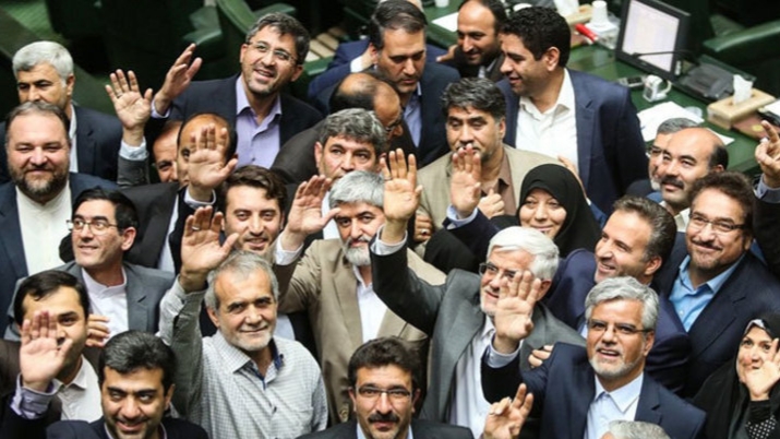 منتقدنمایی اصلاح طلبان به جای پاسخگویی منتقدنمایی اصلاح طلبان به جای پاسخگویی