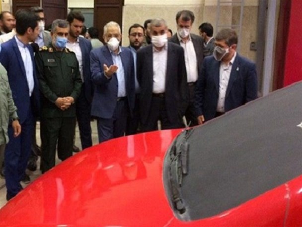 بازدید سردار حاجیزاده از پژوهشکده خودرو دانشگاه علم و صنعت بازدید سردار حاجیزاده از پژوهشکده خودرو دانشگاه علم و صنعت