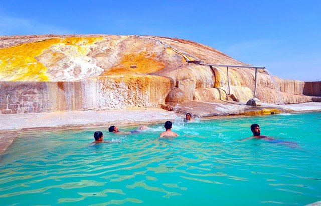 چشمههای بهشتی ایران در آستانه ورشکستگی چشمههای بهشتی ایران در آستانه ورشکستگی