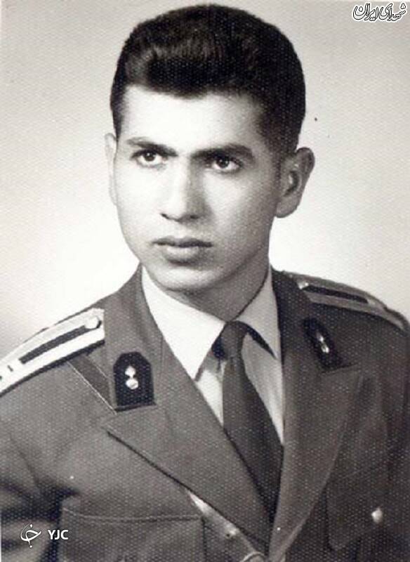 وزیری که جبهه را به پشت میز نشستن ترجیح داد + عکس وزیری که جبهه را به پشت میز نشستن ترجیح داد + عکس