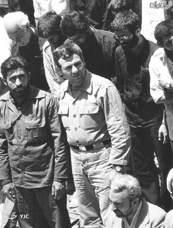 وزیری که جبهه را به پشت میز نشستن ترجیح داد + عکس وزیری که جبهه را به پشت میز نشستن ترجیح داد + عکس