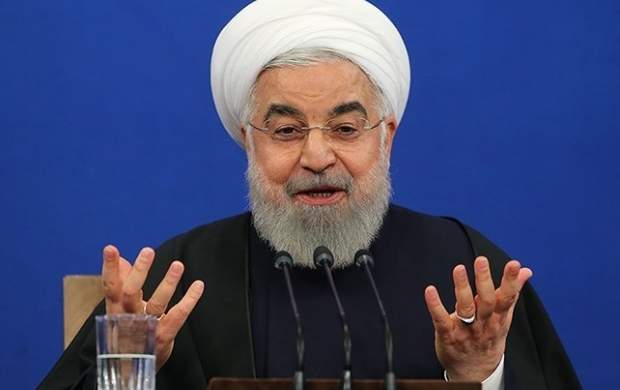 تناقض گویی آقای رئیس جمهور؛ از ماجرای دلار تا بیاطلاعی از گرانی بنزین تناقض گویی آقای رئیس جمهور؛ از ماجرای دلار تا بیاطلاعی از گرانی بنزین