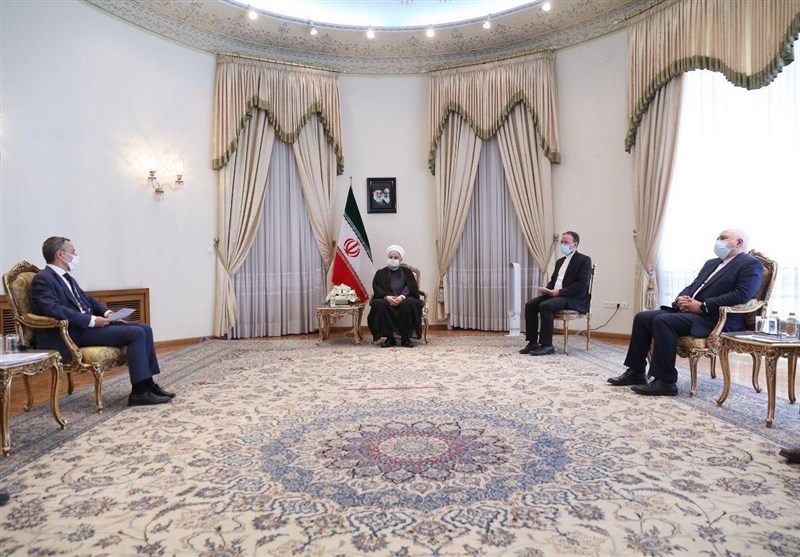 حضور معنیدار ظریف در دیدار روحانی با وزیر خارجه سوئیس +تصاویر حضور معنیدار ظریف در دیدار روحانی با وزیر خارجه سوئیس +تصاویر