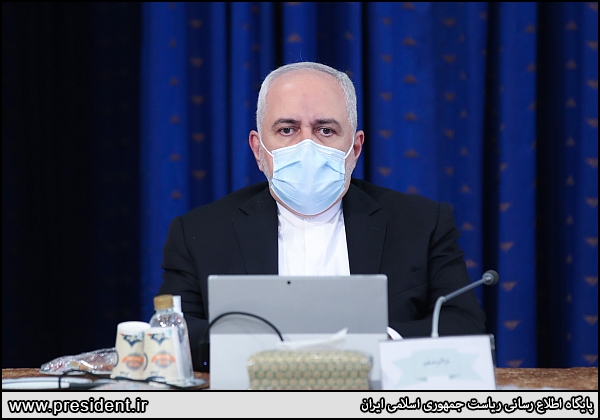 عکس/ ظریف به جلسه هیات دولت آمد