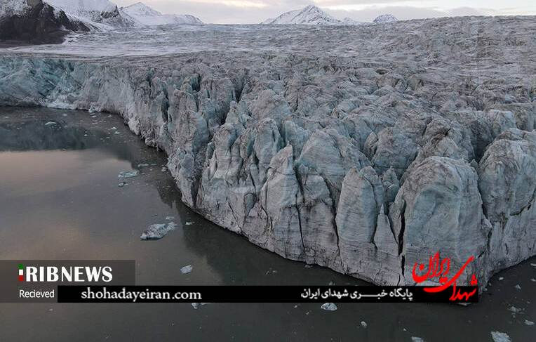 عکس/ گرمایش زمین و آب شدن یخهای قطبی عکس/ گرمایش زمین و آب شدن یخهای قطبی