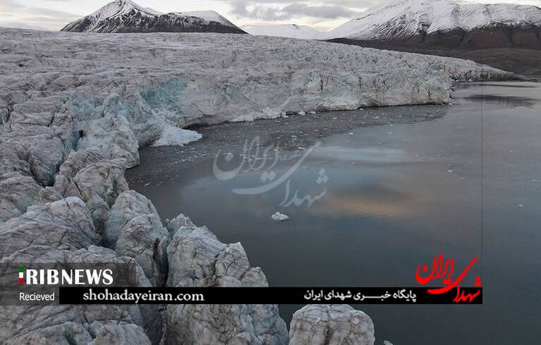 عکس/ گرمایش زمین و آب شدن یخهای قطبی عکس/ گرمایش زمین و آب شدن یخهای قطبی
