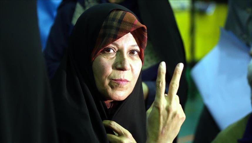 دور جدید زیرسوال بردن احکام توسط دختر هاشمی دور جدید زیرسوال بردن احکام توسط دختر هاشمی