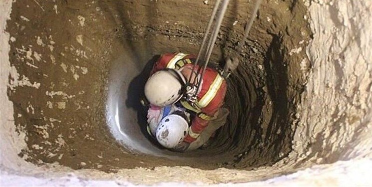سقوط کودک 4ساله مینابی به گودال حفرشده فاضلاب شهری سقوط کودک 4ساله مینابی به گودال حفرشده فاضلاب شهری