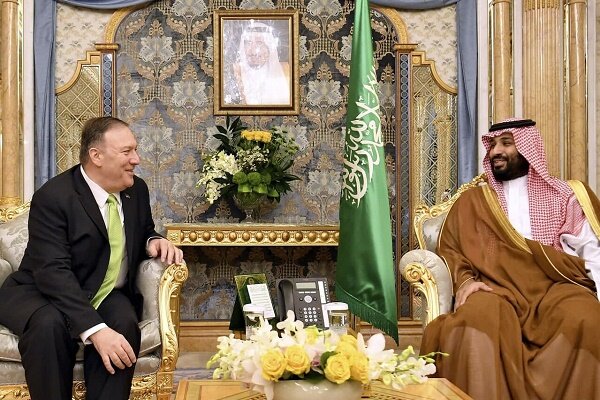 دیدار سه جانبه محرمانه «نتانیاهو»، «بن سلمان» و «پمپئو» دیدار سه جانبه محرمانه «نتانیاهو»، «بن سلمان» و «پمپئو»
